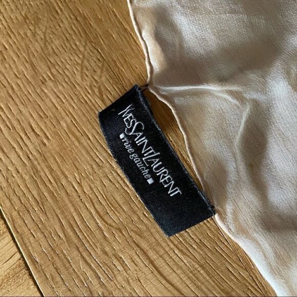 Vintage YSL Pocket Square - Picture 4 of 5